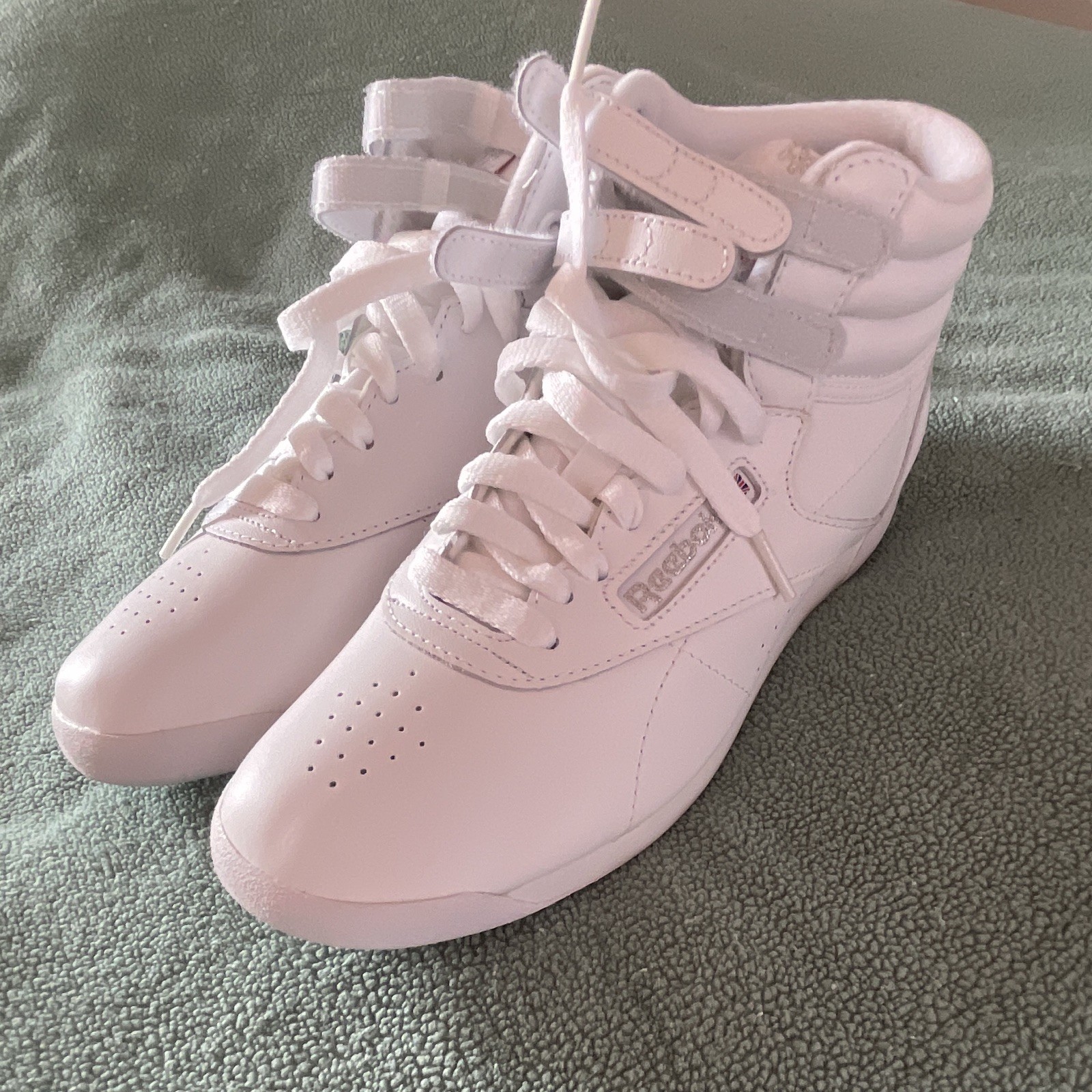 Reebok Freestyle Hi White High Top Sneakers Lace Up Hook & Loop Strap Gym