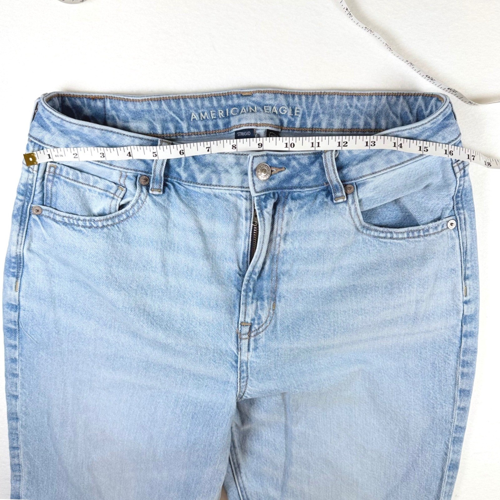 American Eagle Mom Jean Light Wash High Rise Strigid Denim Blue Size 12 Regular