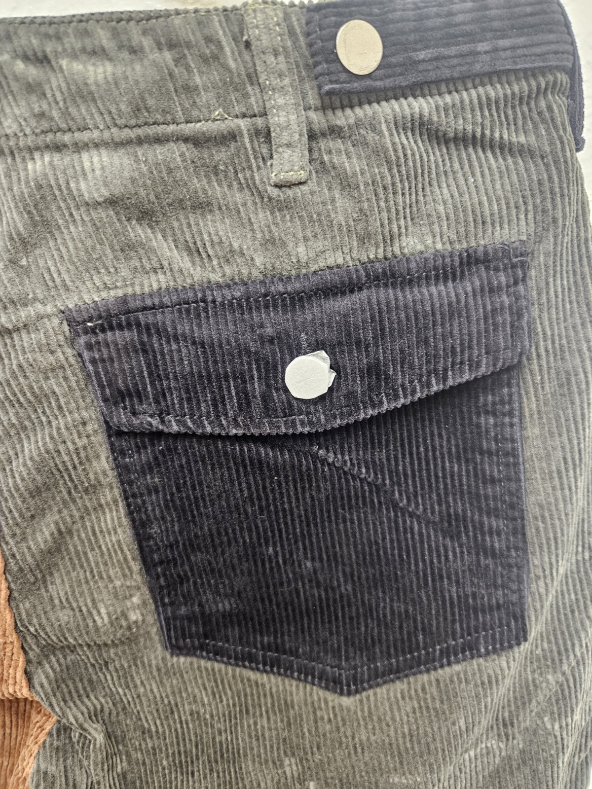 NEW MNML Men’s Color Block Corduroy Pants 31X30 (Retail $90) includes GIFT