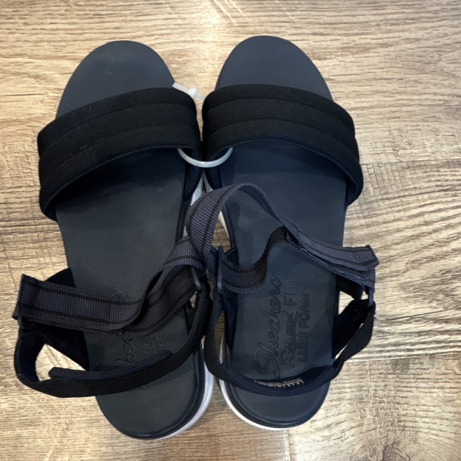 Skechers Women’s Strappy Platform Sandals Navy/White US 9 relaxed fit Luxe Foam
