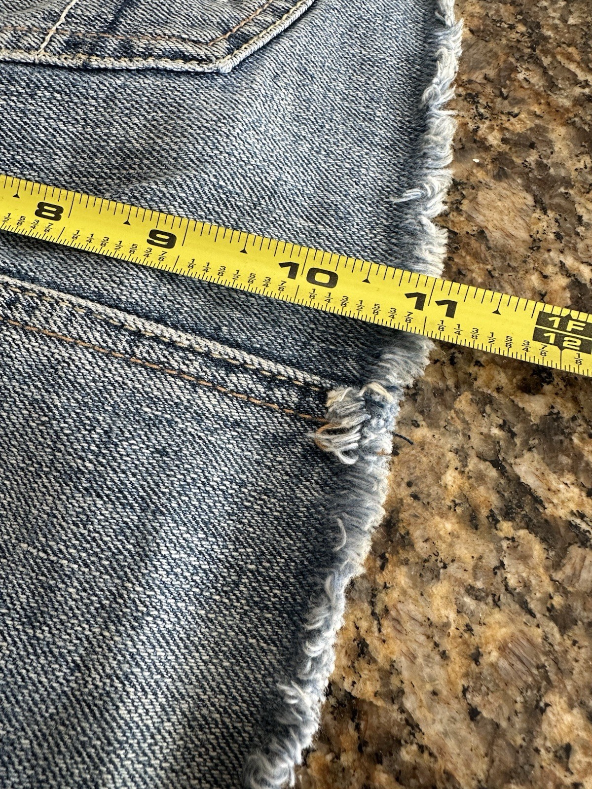 American Eagle Distressed Cut Off Jean Shorts Women’s Size 2 * See Details*