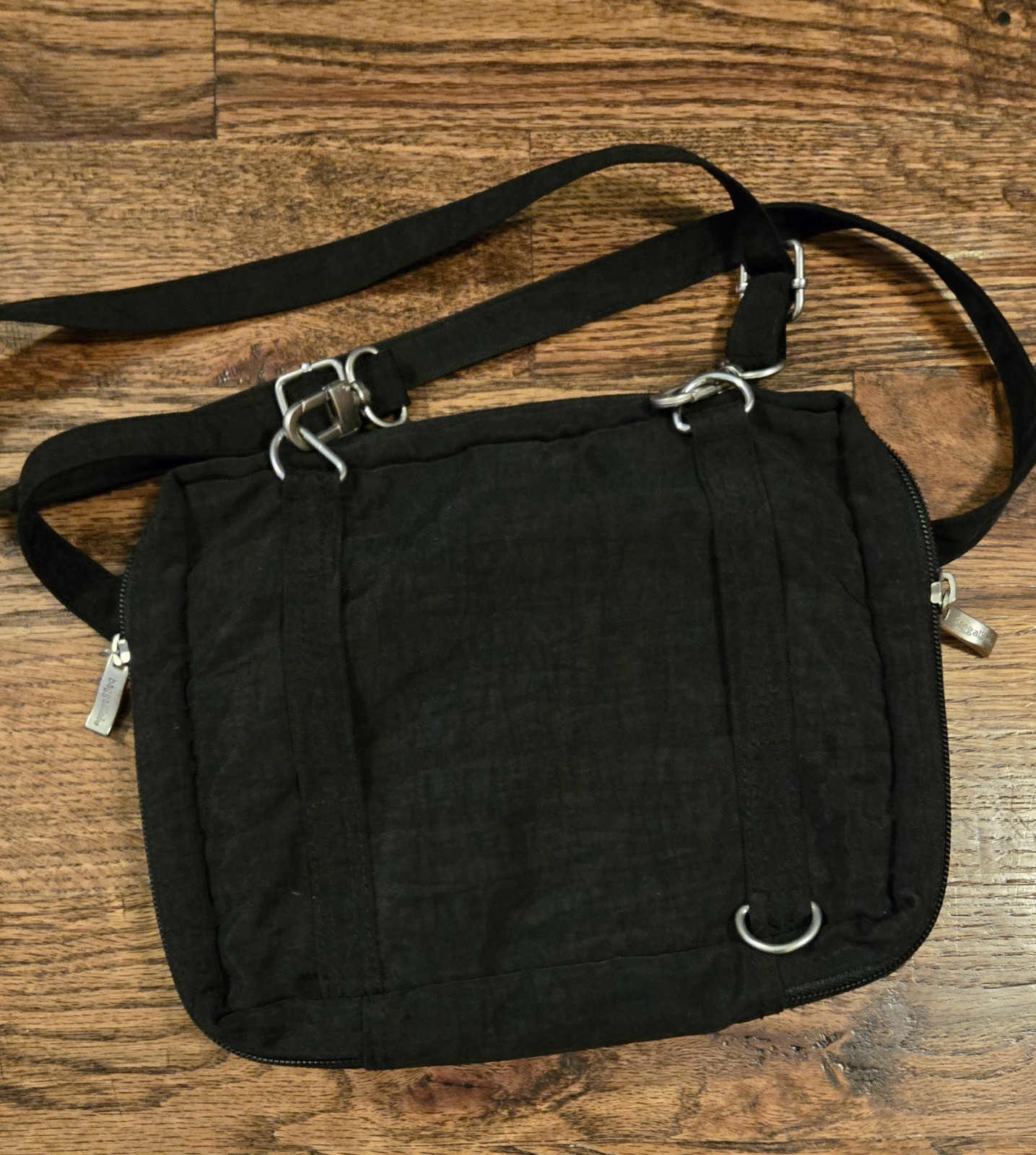 Baggallini Convertable Waist/Shoulder Bag -Pockets Pockets Pockets In Black