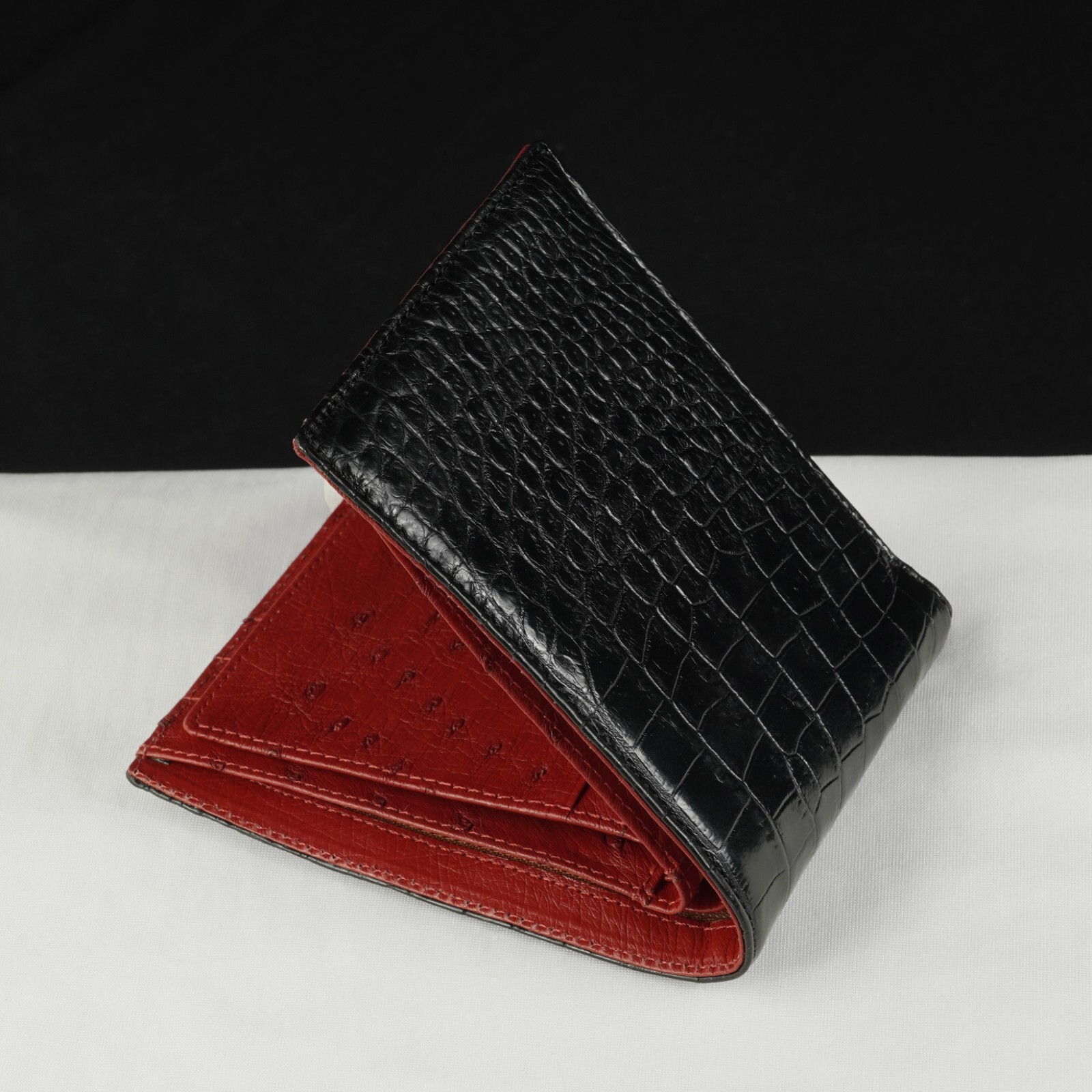 Black/Red Crocodile Bifold Leather Wallet Handmade RFID Blocking 8 Card Slots