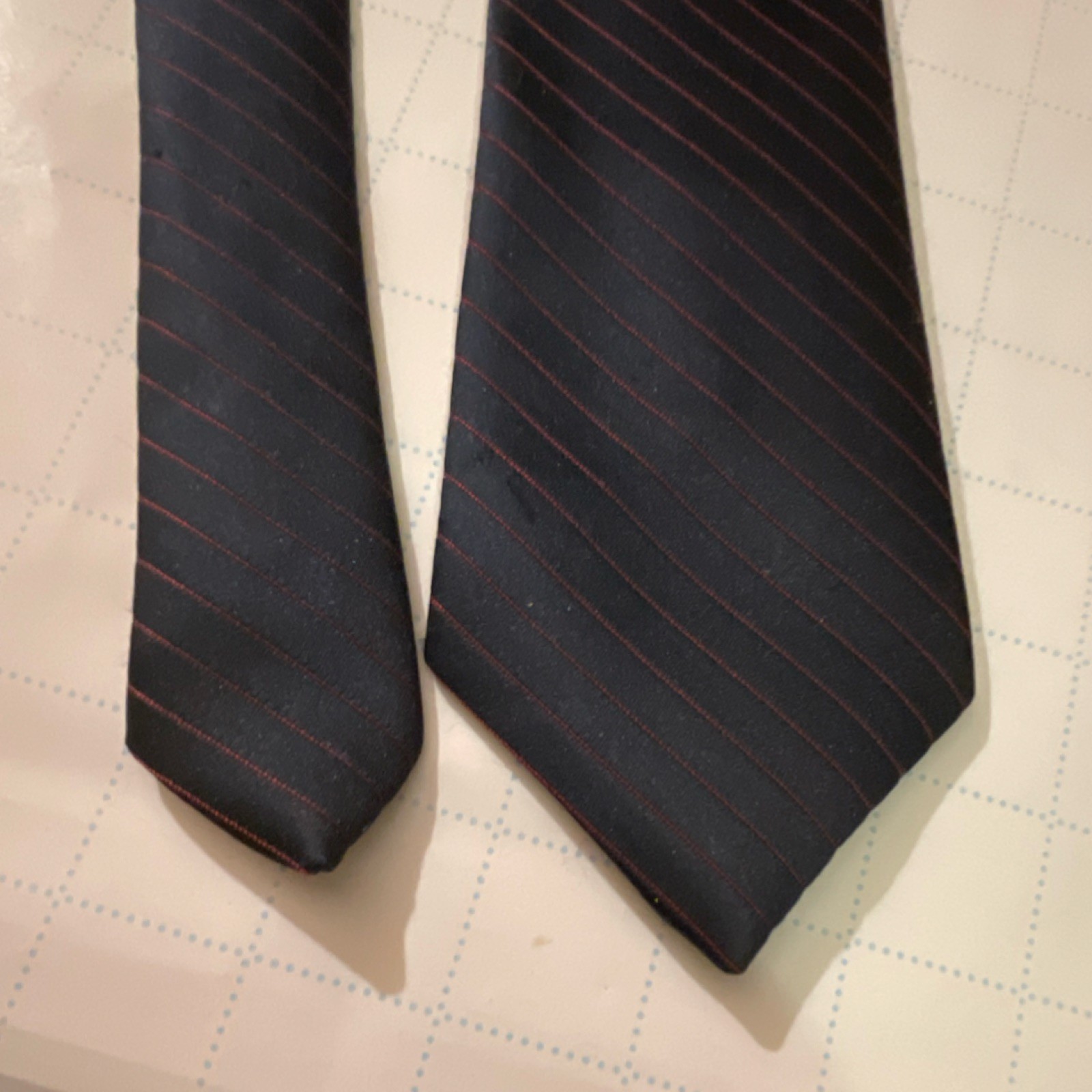 Don Loper Men’s Navy Red Striped Polyester Tie Woven Pointed Classic 57-60″