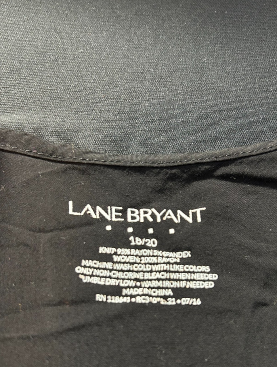 Lane Bryant 18 20 Plus Black Mixed Media Blouse Stitching Pleated Back 7/8 Slv