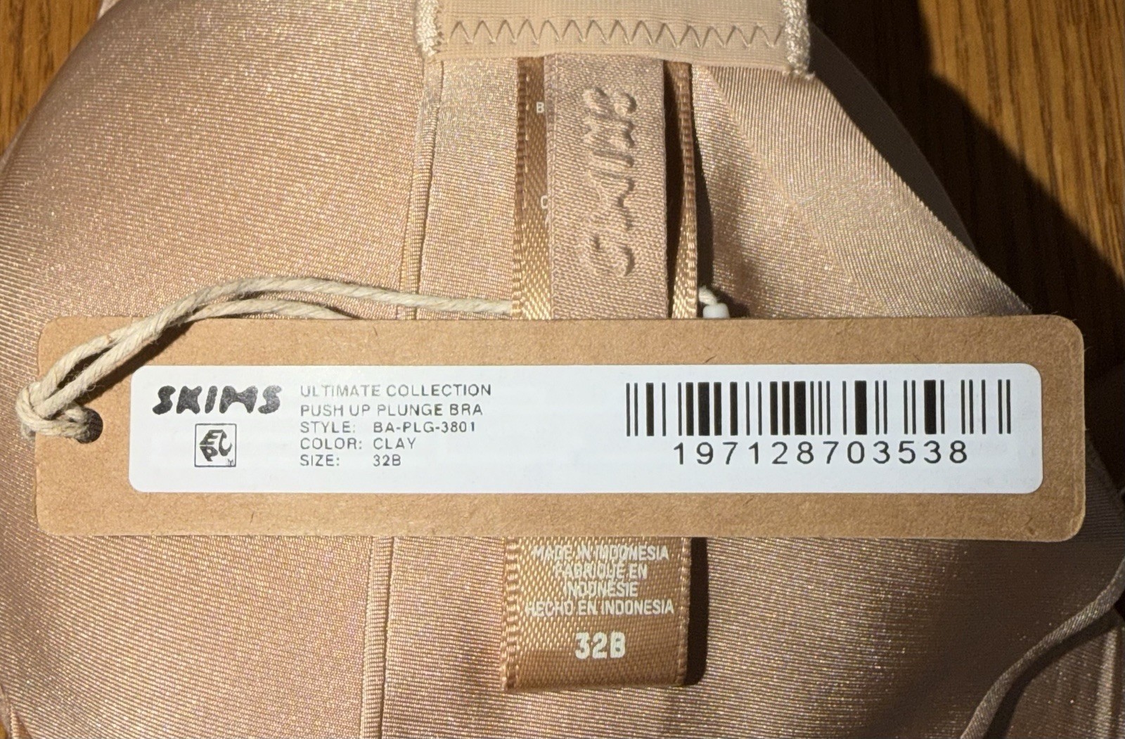SKIMS NIPPLE BRA ULTIMATE PUSH UP BRA 32B Clay Nude Beige New NWT $68 MSRP