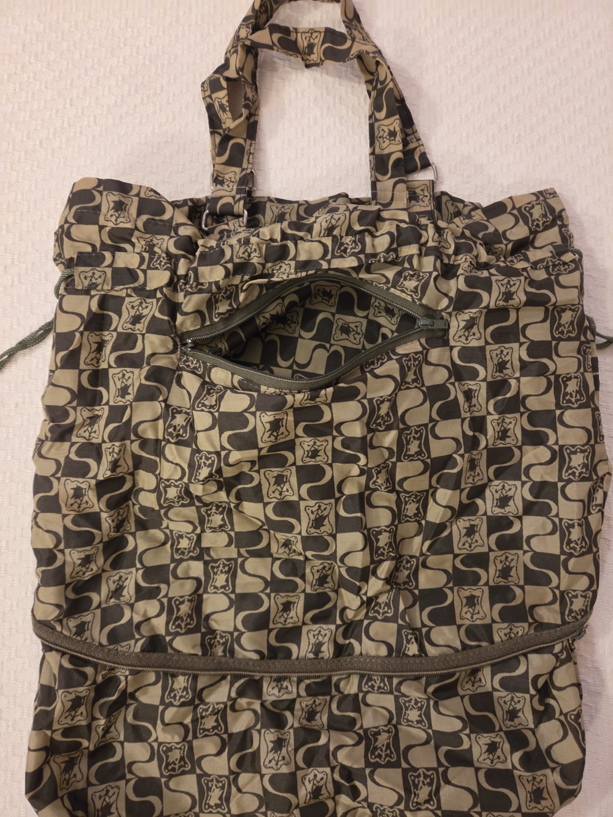 Portable Tote Drawstring Bag Zips Into Self Carry In Purse Or Car 16×13 To 7×4