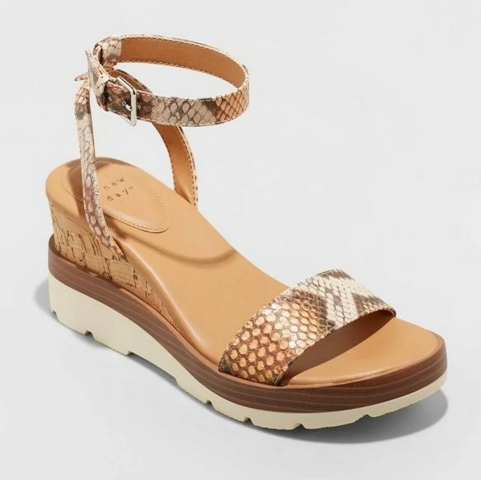 A New Day Womens Wedge Sandals Memory Foam Abigail Shoes 5 M Brown Snake NIB