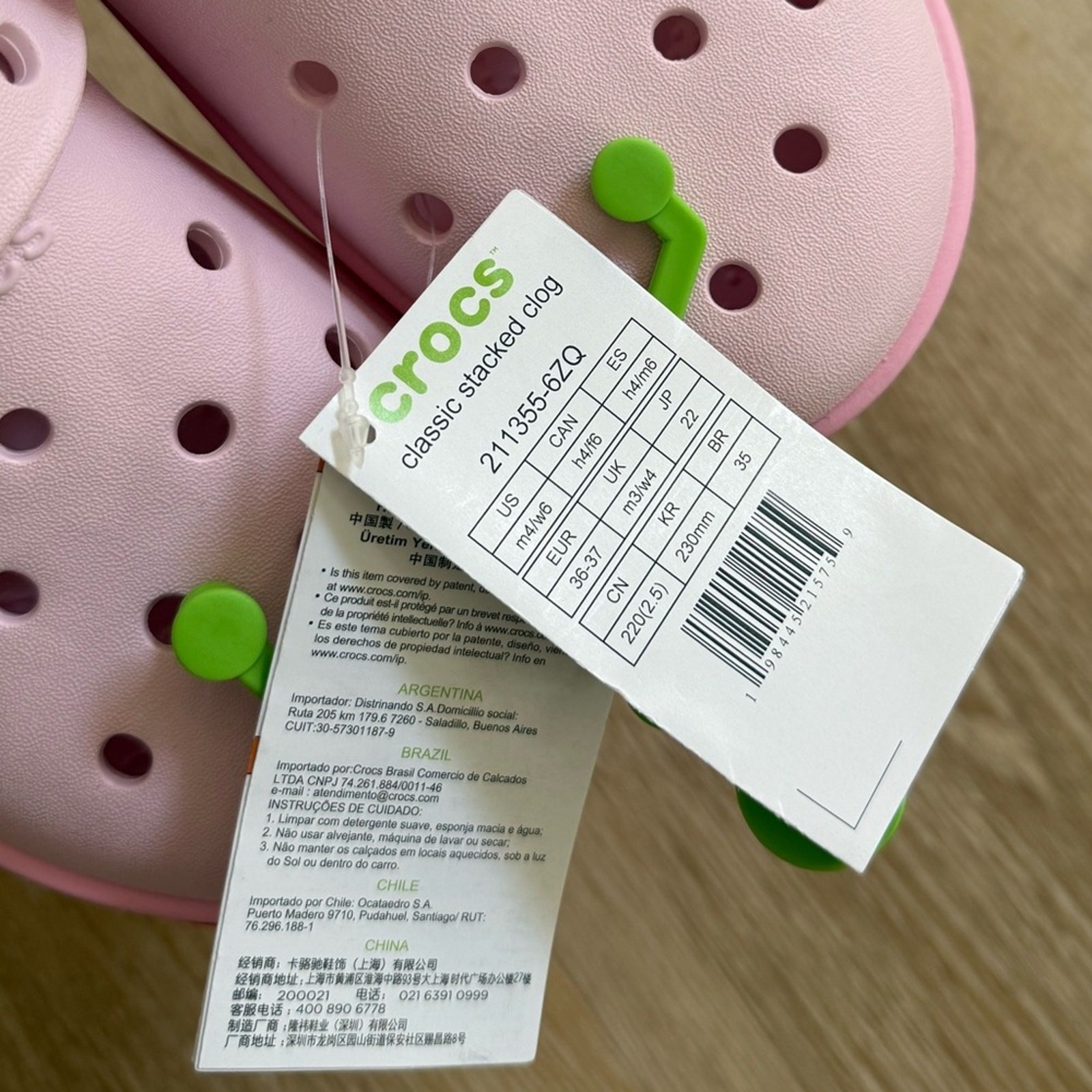 NWT Crocs Classic Stacked Clog Dragonfruit with FREE JIBBITZ Sz W6 M4