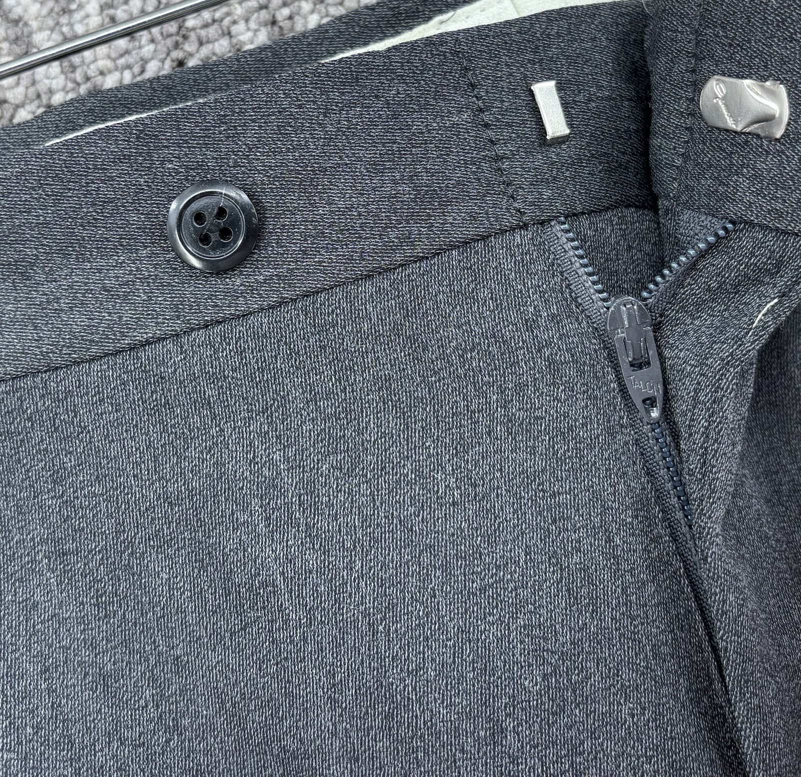 VTG Men’s Loose Relaxed Gray Pleated Cuffed Dress Pants 35×31 Talon Zipper