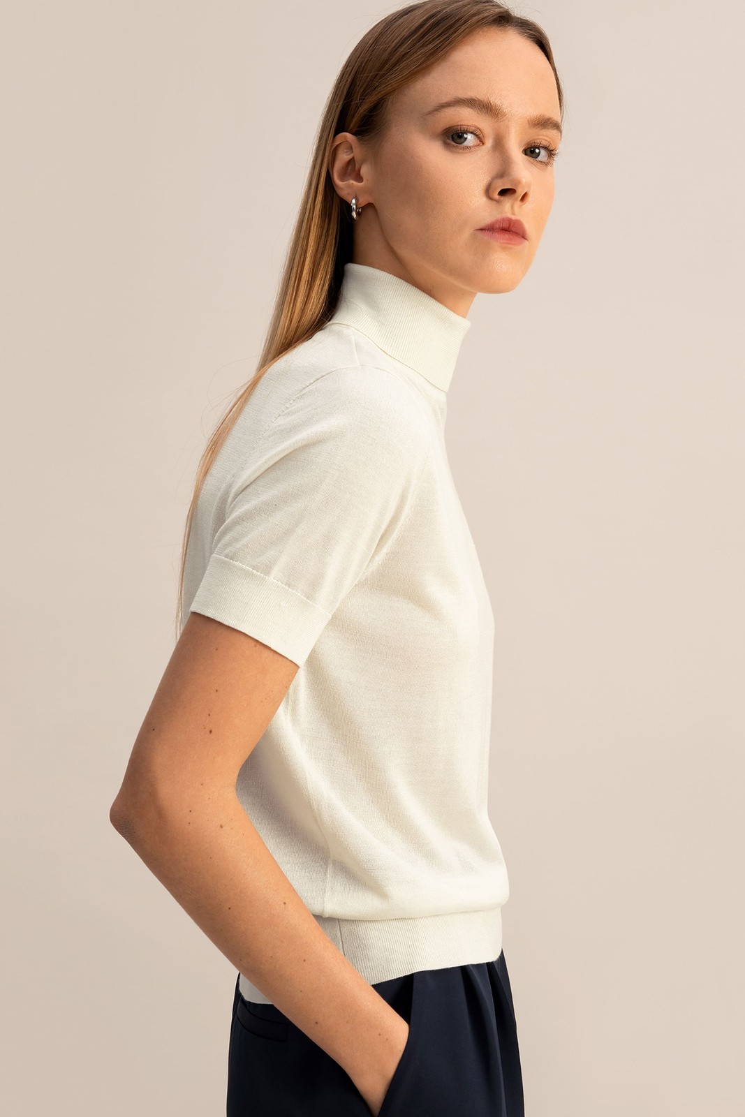 $139 / LILYSILK Solomon SILK-CASHMERE Short-Sleeve TURTLENECK SWEATER – S
