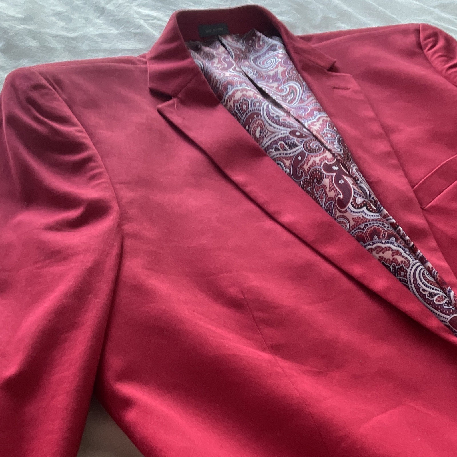 Madison Modern Fit Men’s Red Solid Blazer Jacket Paisley Lined Pockets 40R