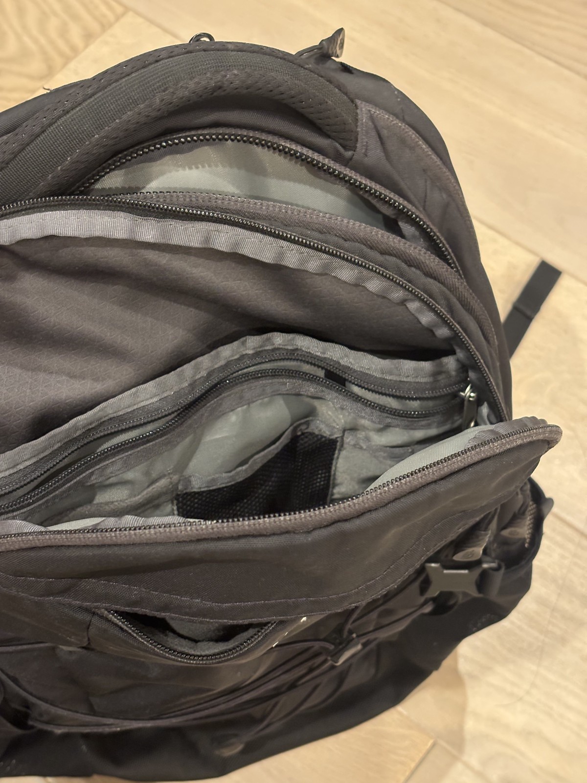 North Face Borealis Backpack 28L Black