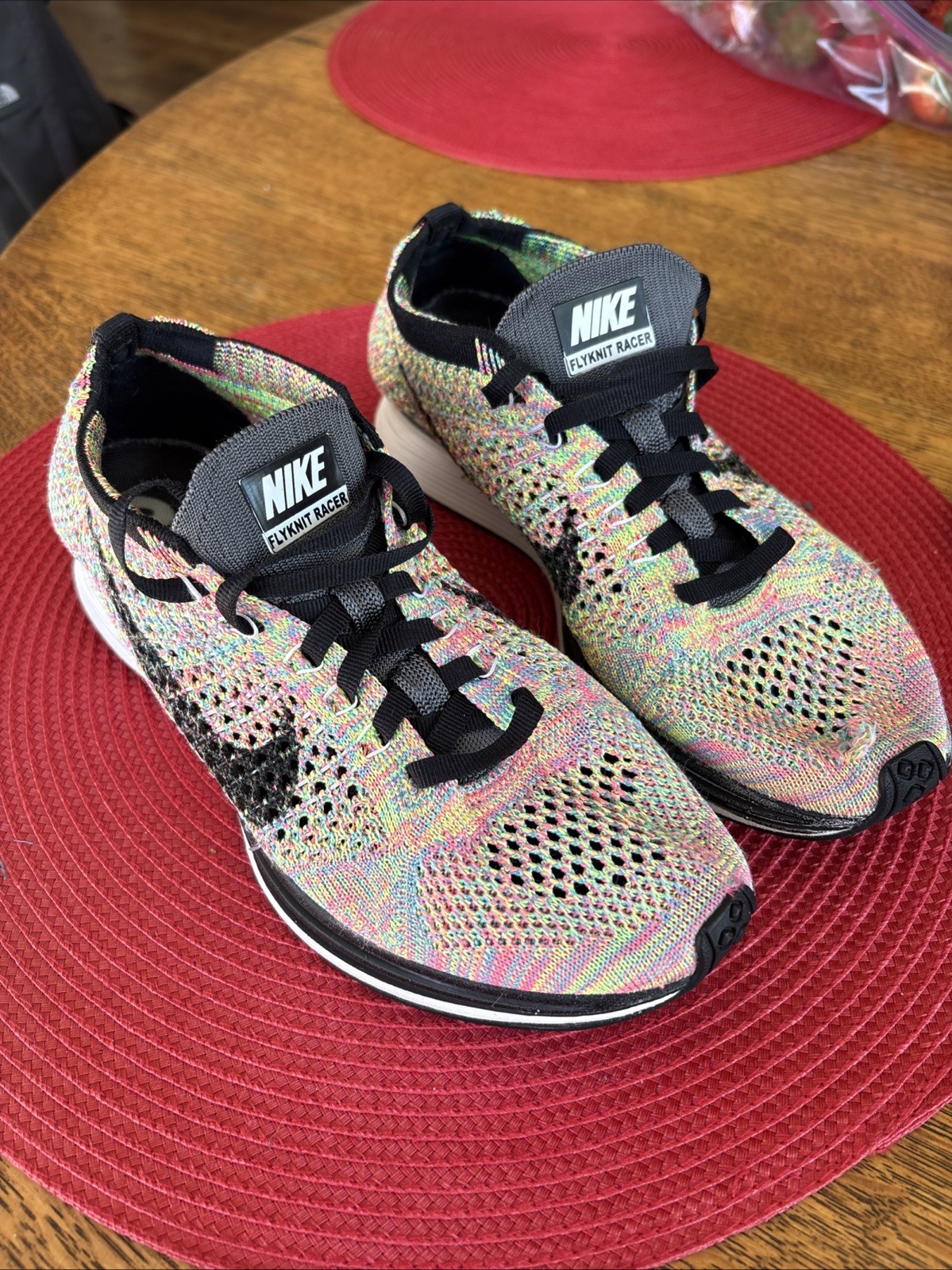 Nike Flyknit Racer Multicolor Rainbow 526628-004 Men 4.5 Women 6 READ FLAWED