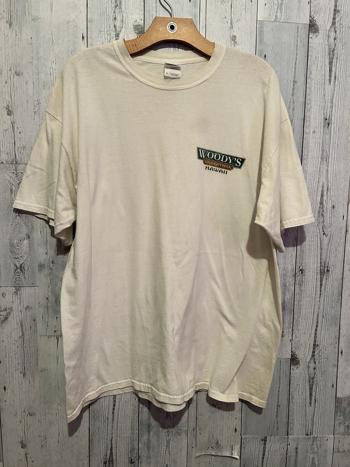 Men’s Beer Logo T-shirt Woodys Draught Beer Hawaii Beige