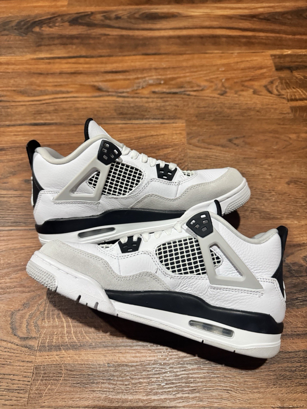 Size 7 – Jordan 4 Retro Military Black