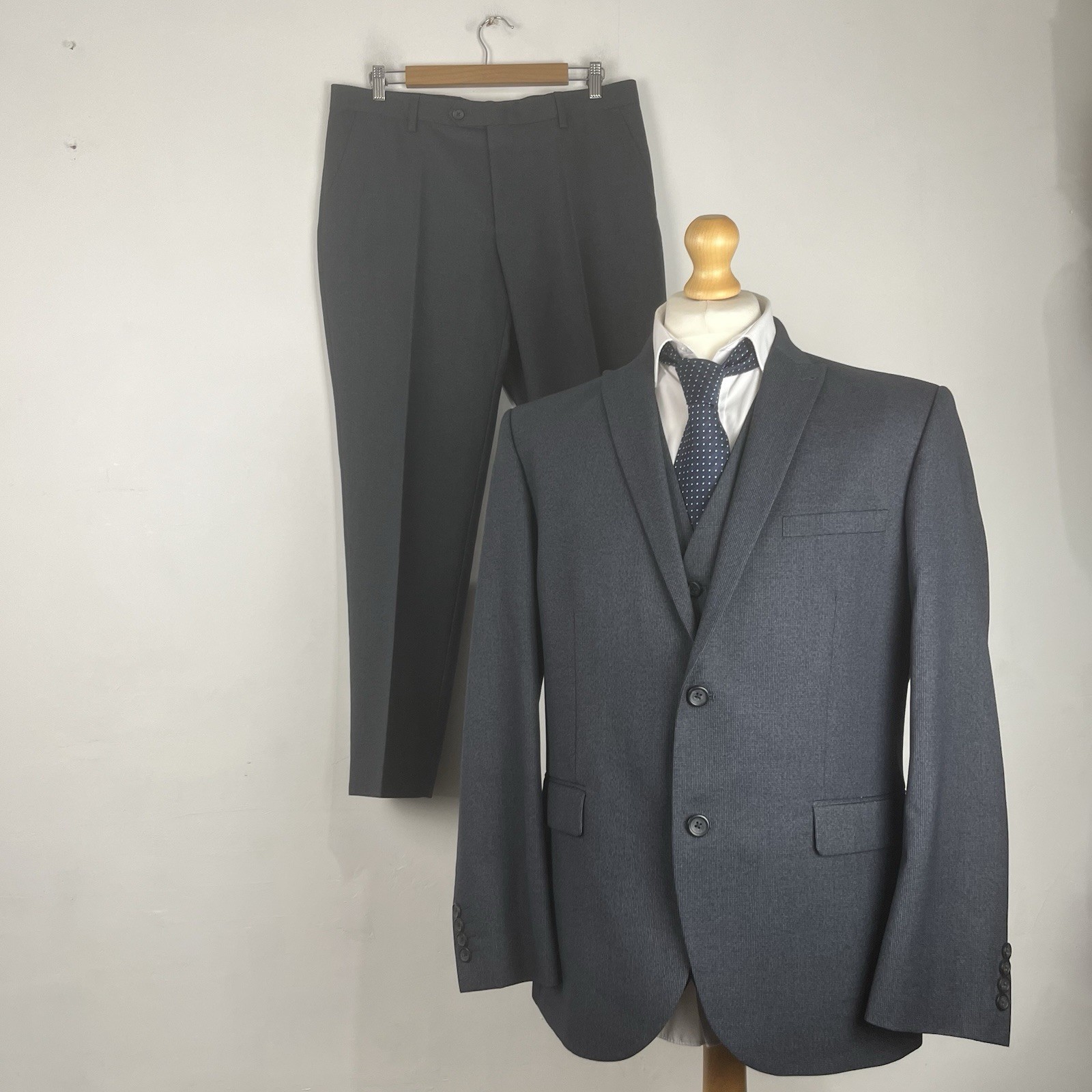 NEXT 3 Piece Suit Men’s 44S Blue Puppytooth 34W 29L Tailored Fit 46R Waistcoat