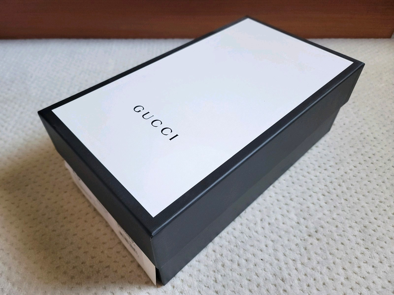 NIB GUCCI Pursuit Stripes White Pool Slides Mens – White Gucci Web, Size US 7