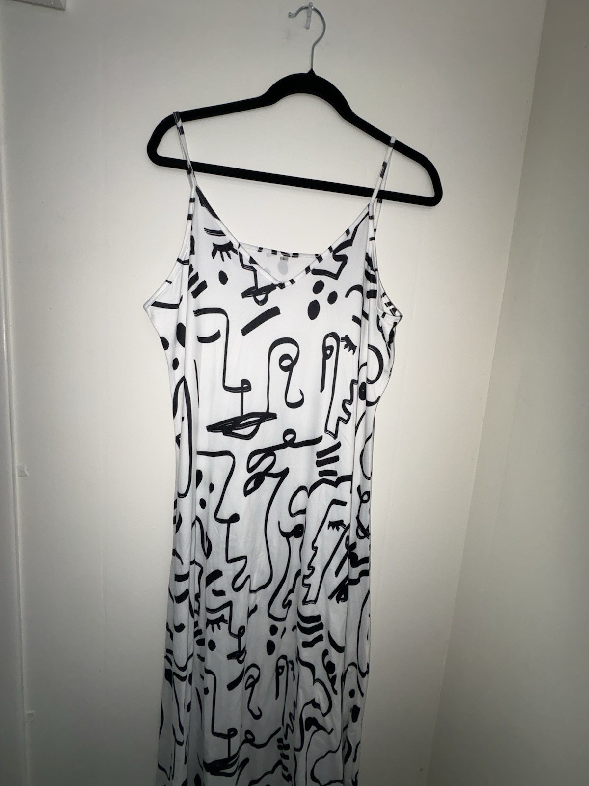 Women’s White/Black Abstract Face Graphic Print Midi Dress L Strappy V-Neck