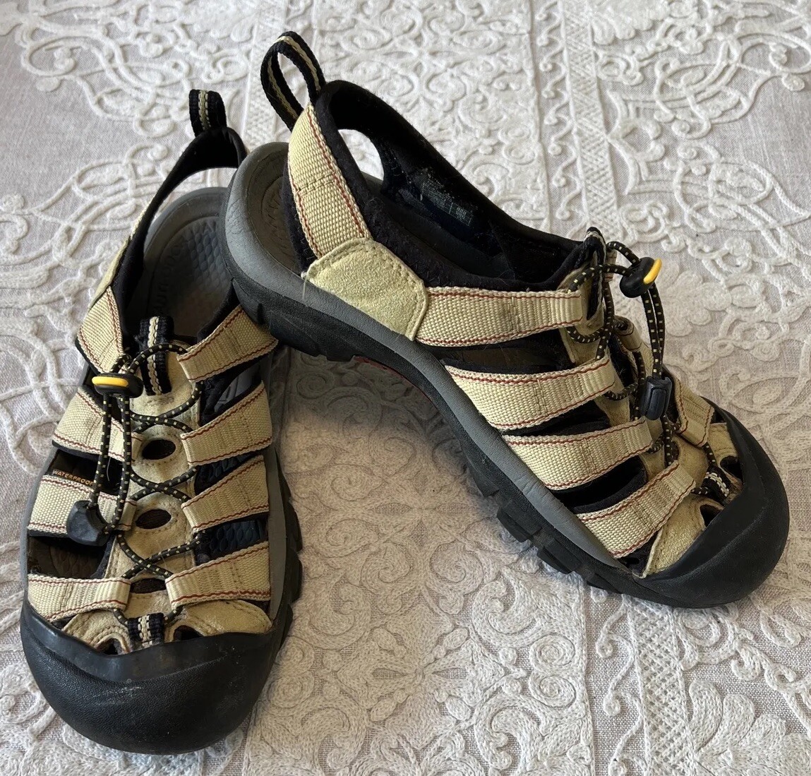 Keen Sandals Womens 9.5 Clearwater CNX Trail Water Sport Gray Tan 1008772 SB