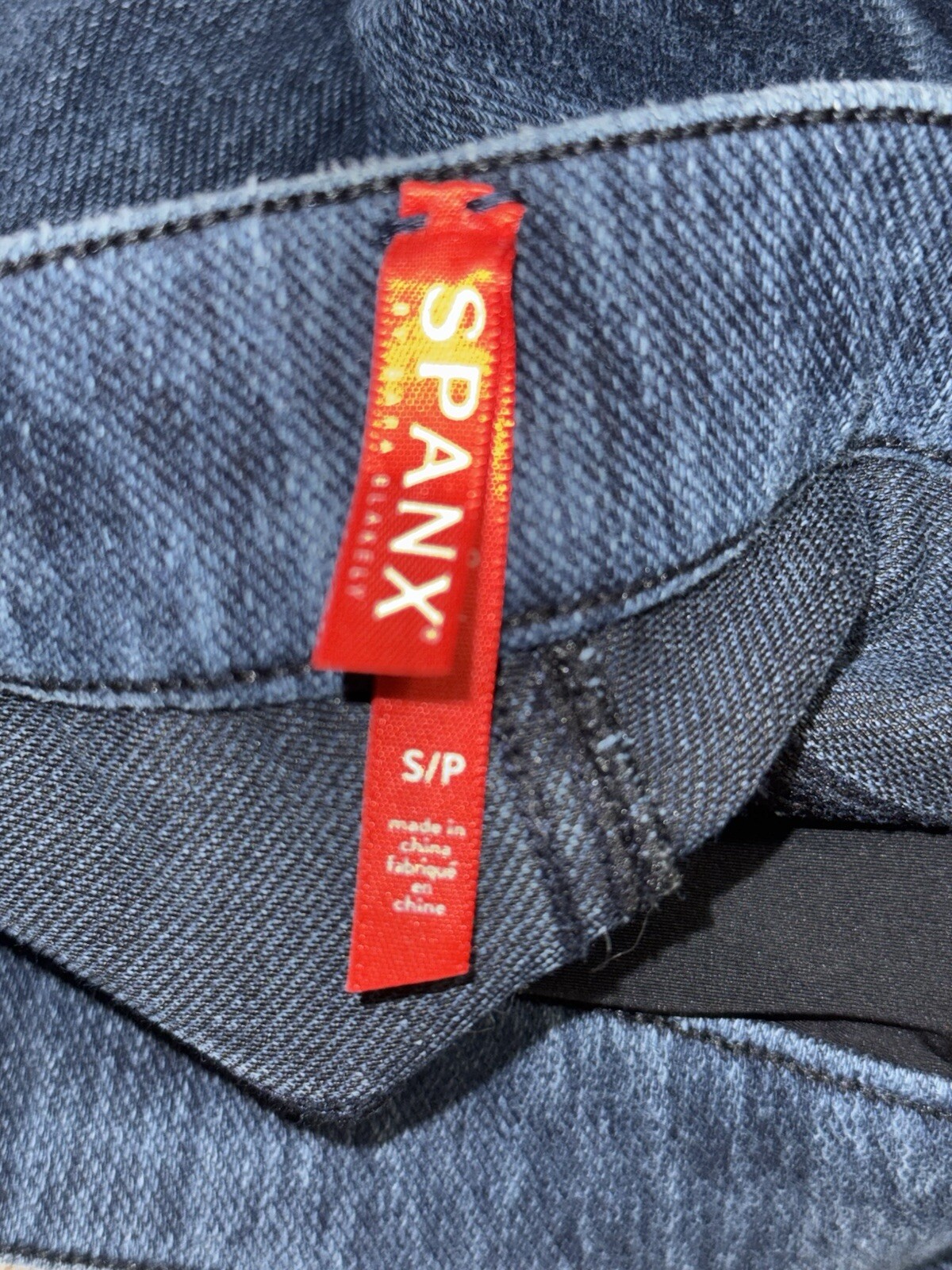 SPANX Jeans Signature MidWaist Ankle Skinny Dark Blue. Size SP (26 x 27)