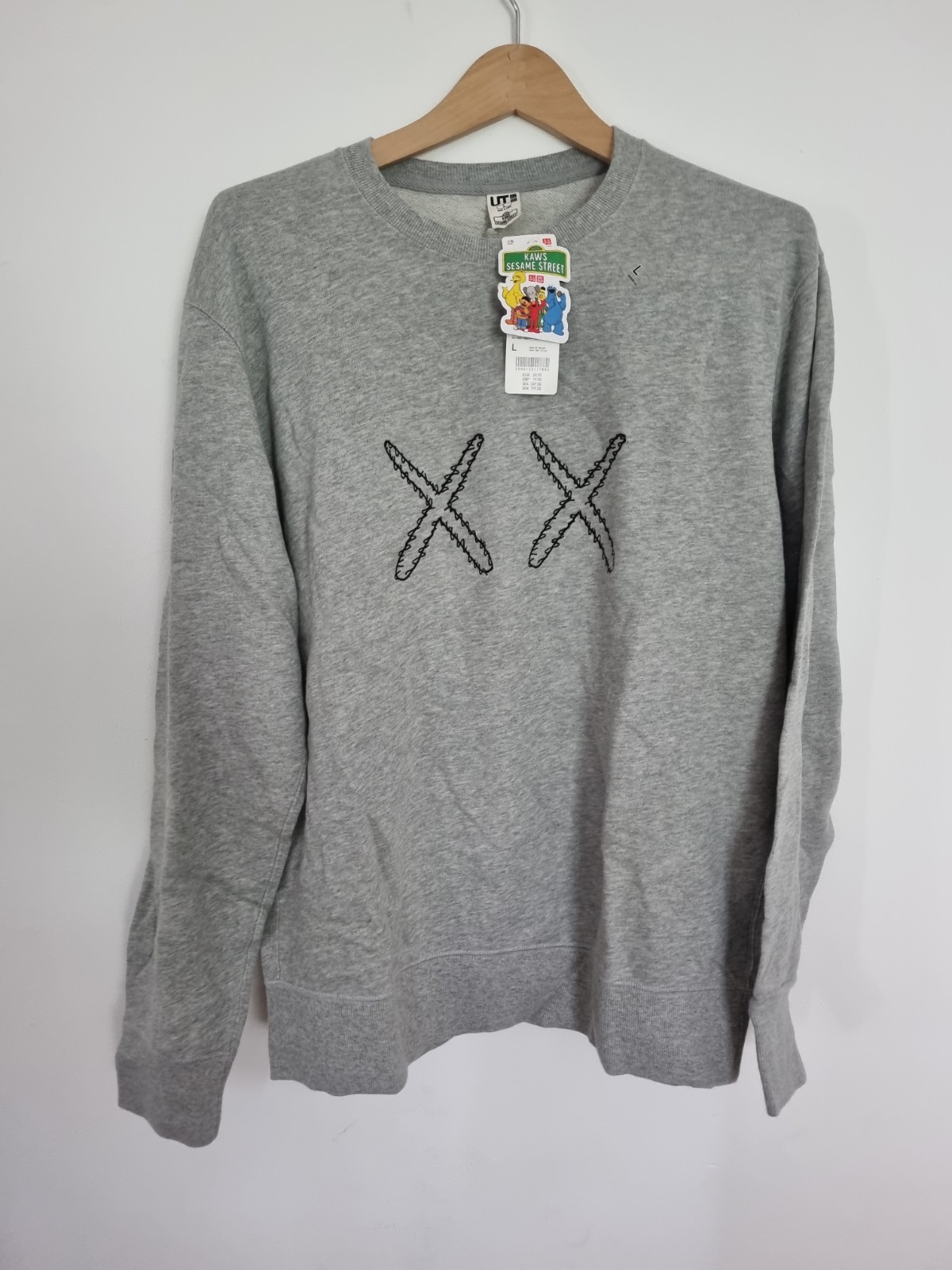 KAWS 2018 SEASEAME STREET UNIQLO SWEATSHIRT. NEW WITH TAGS. LARGE