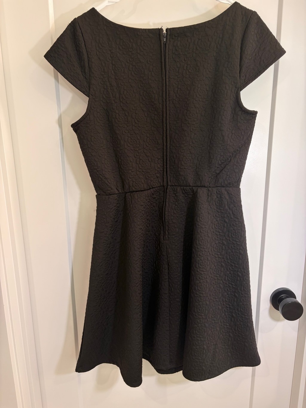 Altar’d State Black Textured Cap Sleeve Fit & Flare Mini Dress Women’s – Large