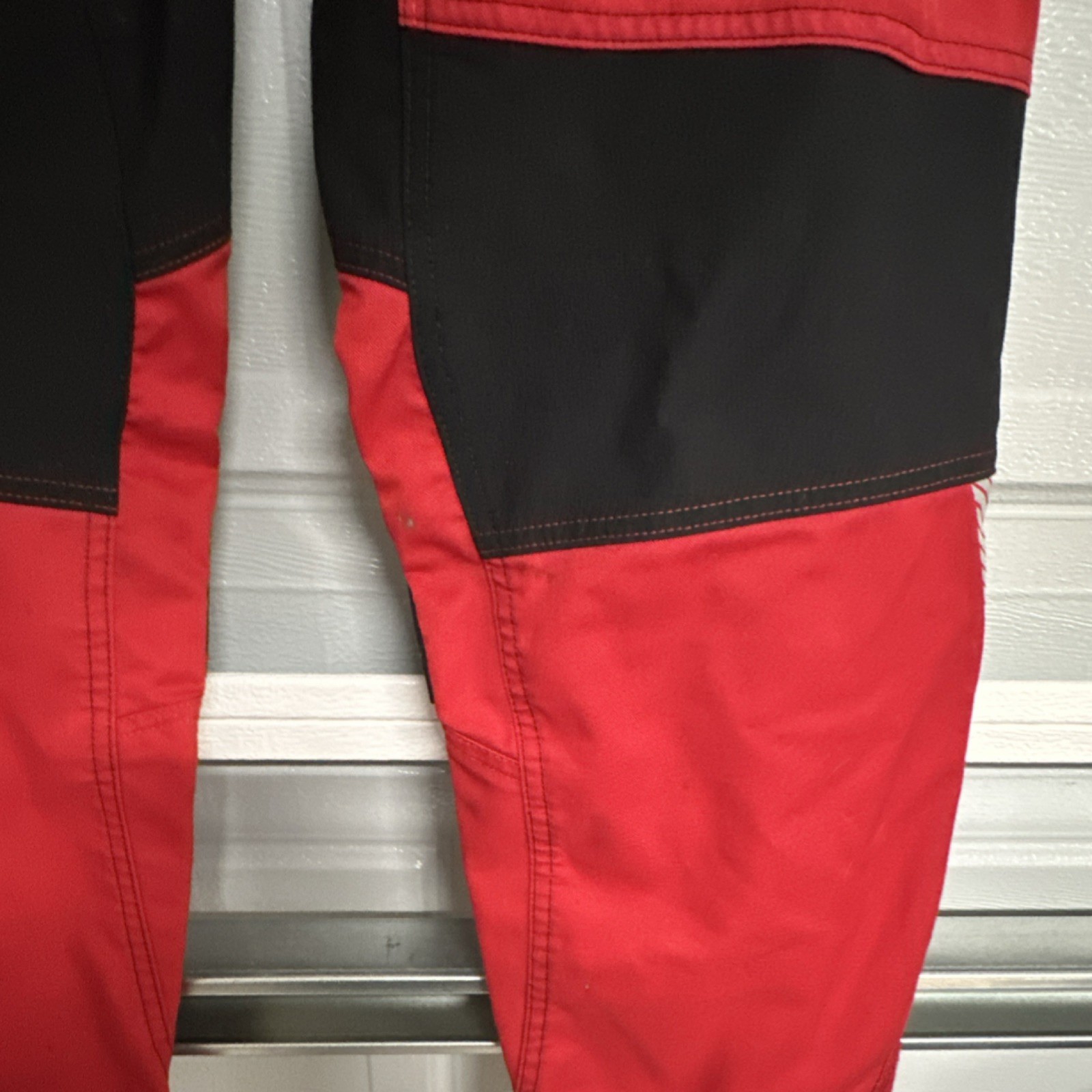 Dassy Red Black Work Pants Multiple Pockets Reinforced Areas Men
