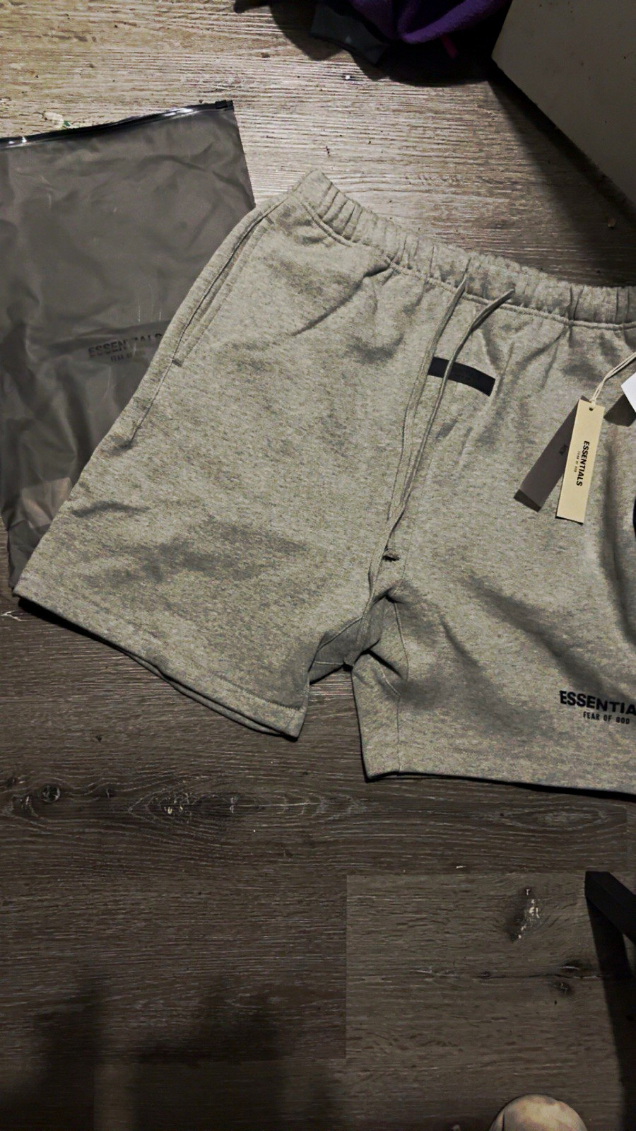 Essentials Fear of God Men’s Gray Solid Sweat Shorts Drawstring Pockets Logo