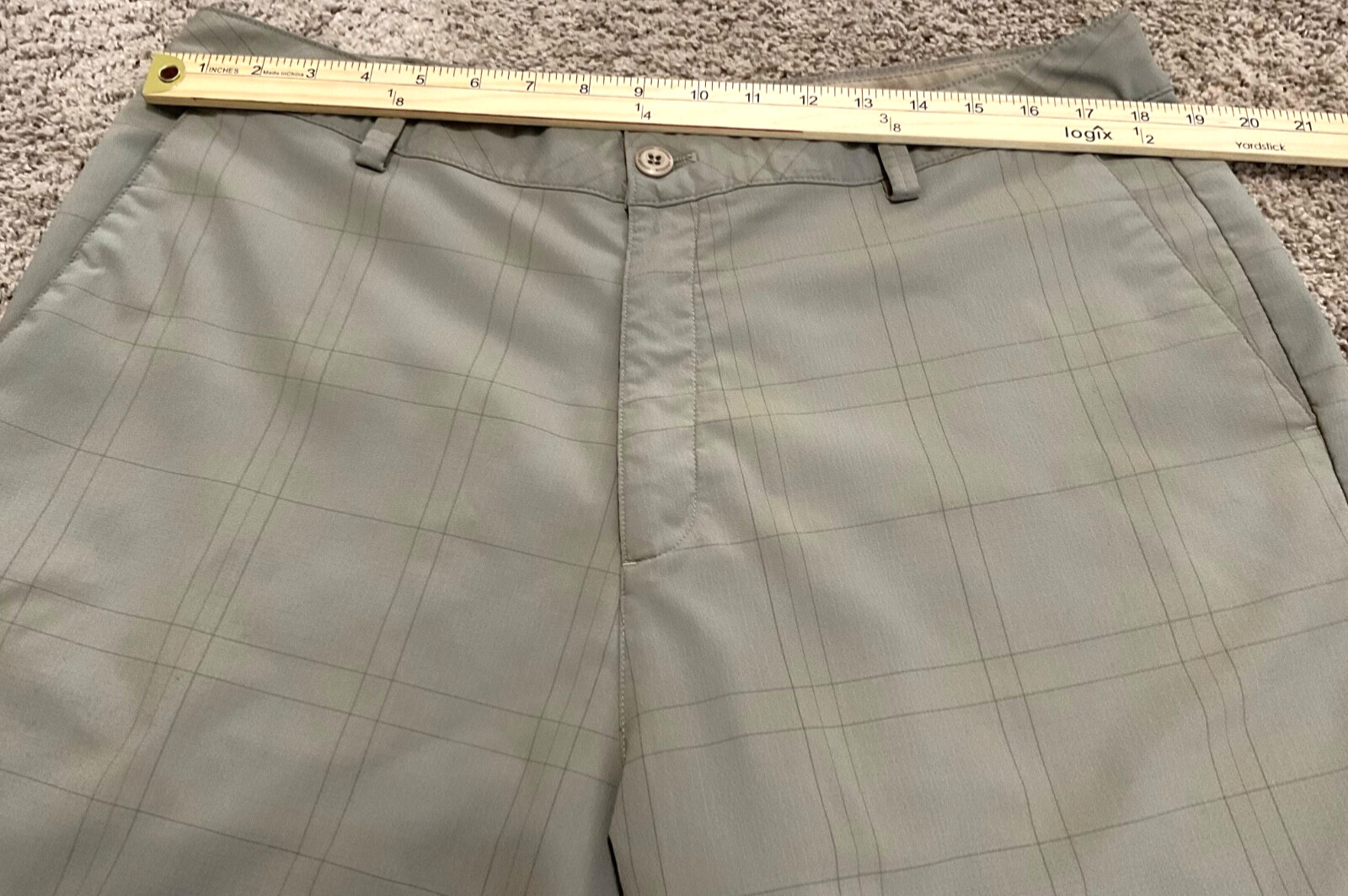 UNDER ARMOUR Performance Golf Shorts Mens 38 Length 21″ Inseam 10″ Tan