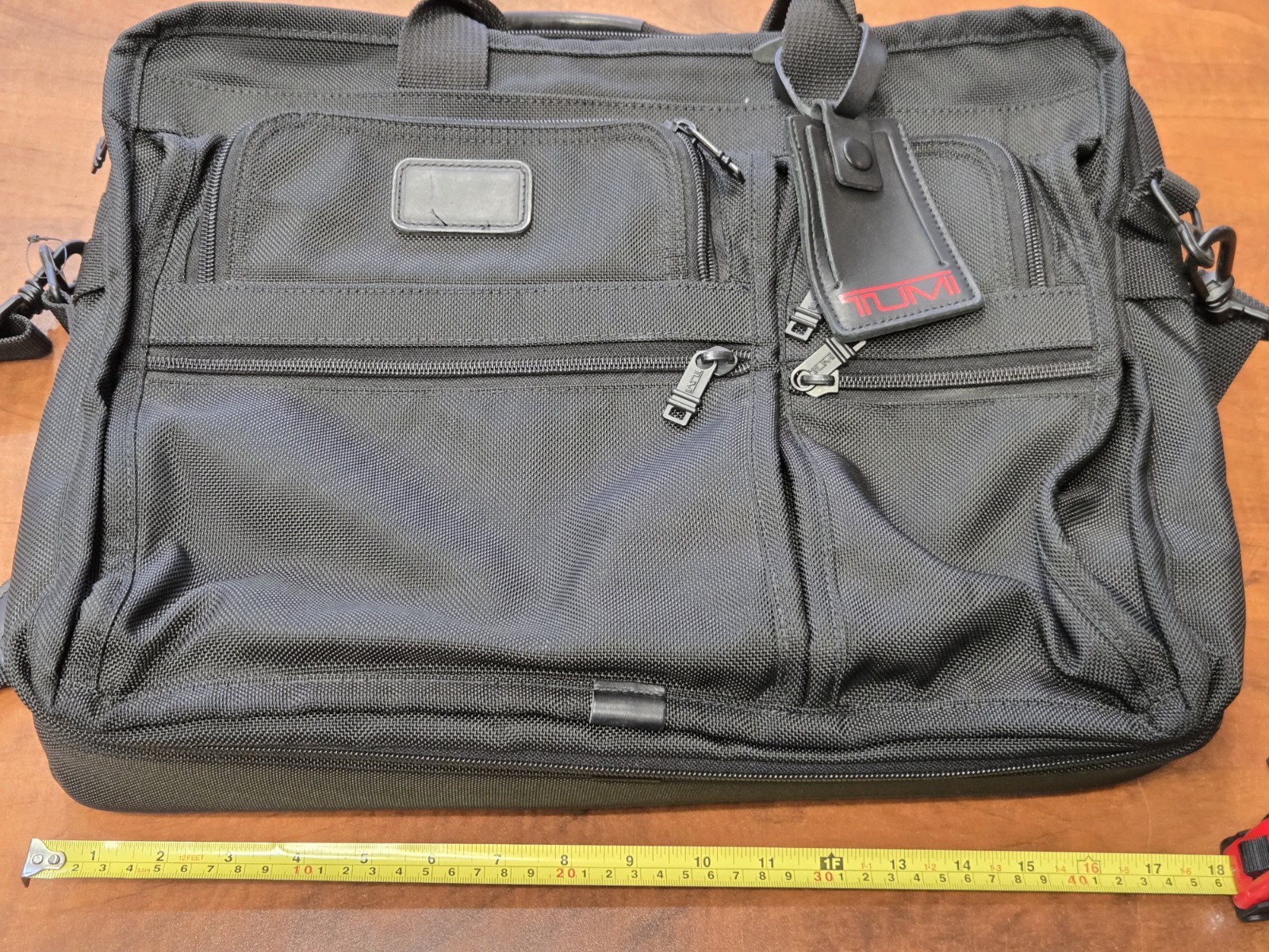 Tumi briefcase Alpha 262ID3 – large – Excellent condition