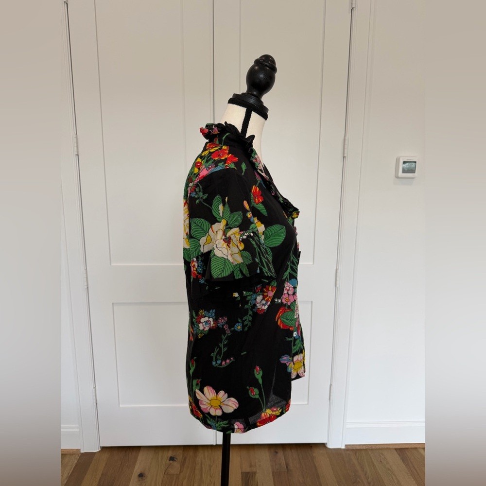 🤩 NWT – Mille Floral Button-Down Blouse – Size XXS