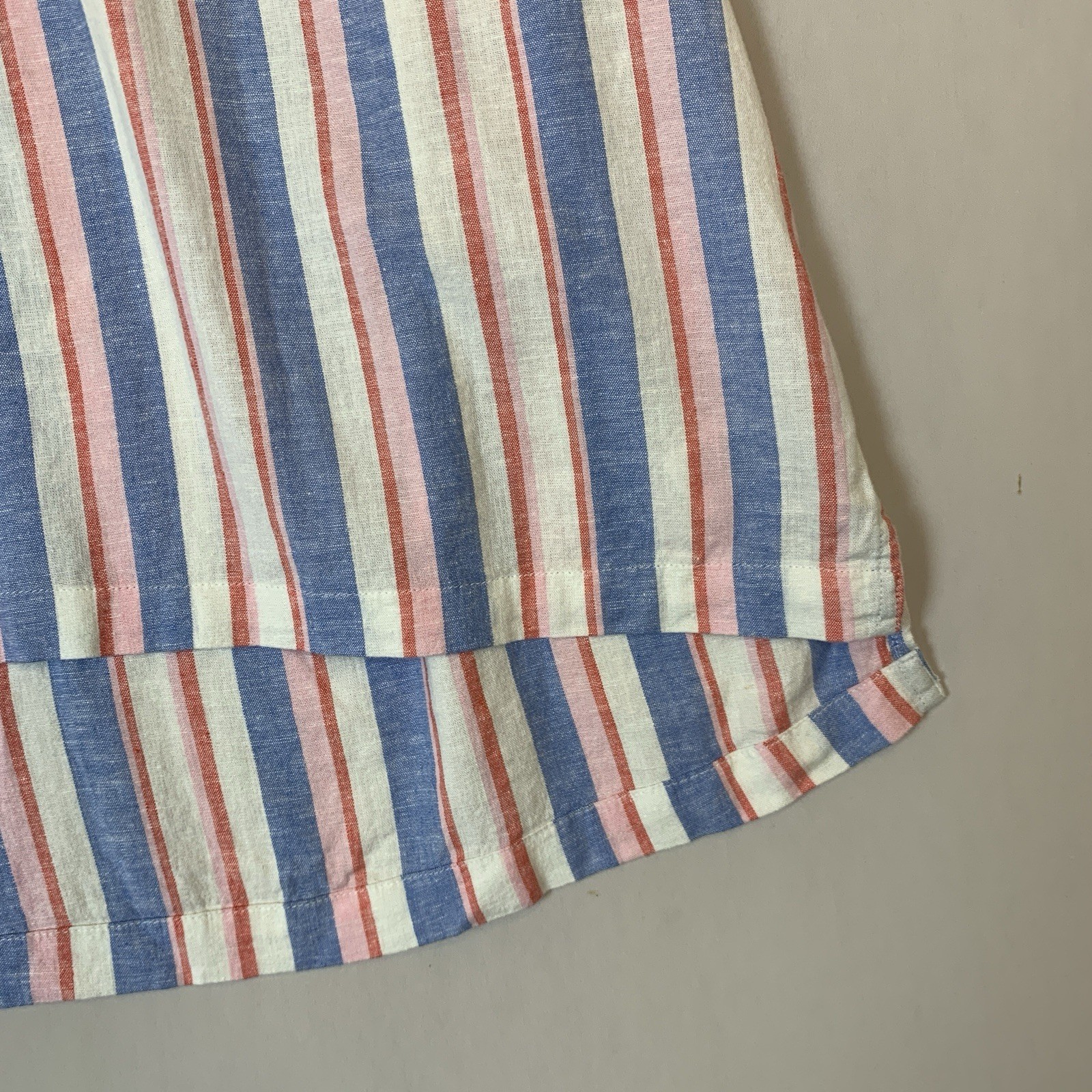 Crown Ivy Top Blouse Womens Medium Pink Blue Ivory Striped Sleeveless V Neck