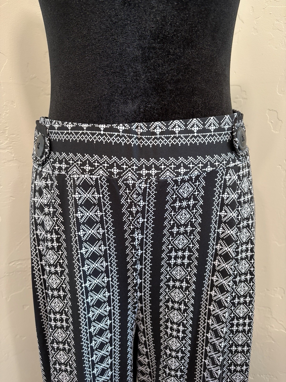 Robert Louis Women’s Black White Geometric Flat Front Wide-Leg Pants L