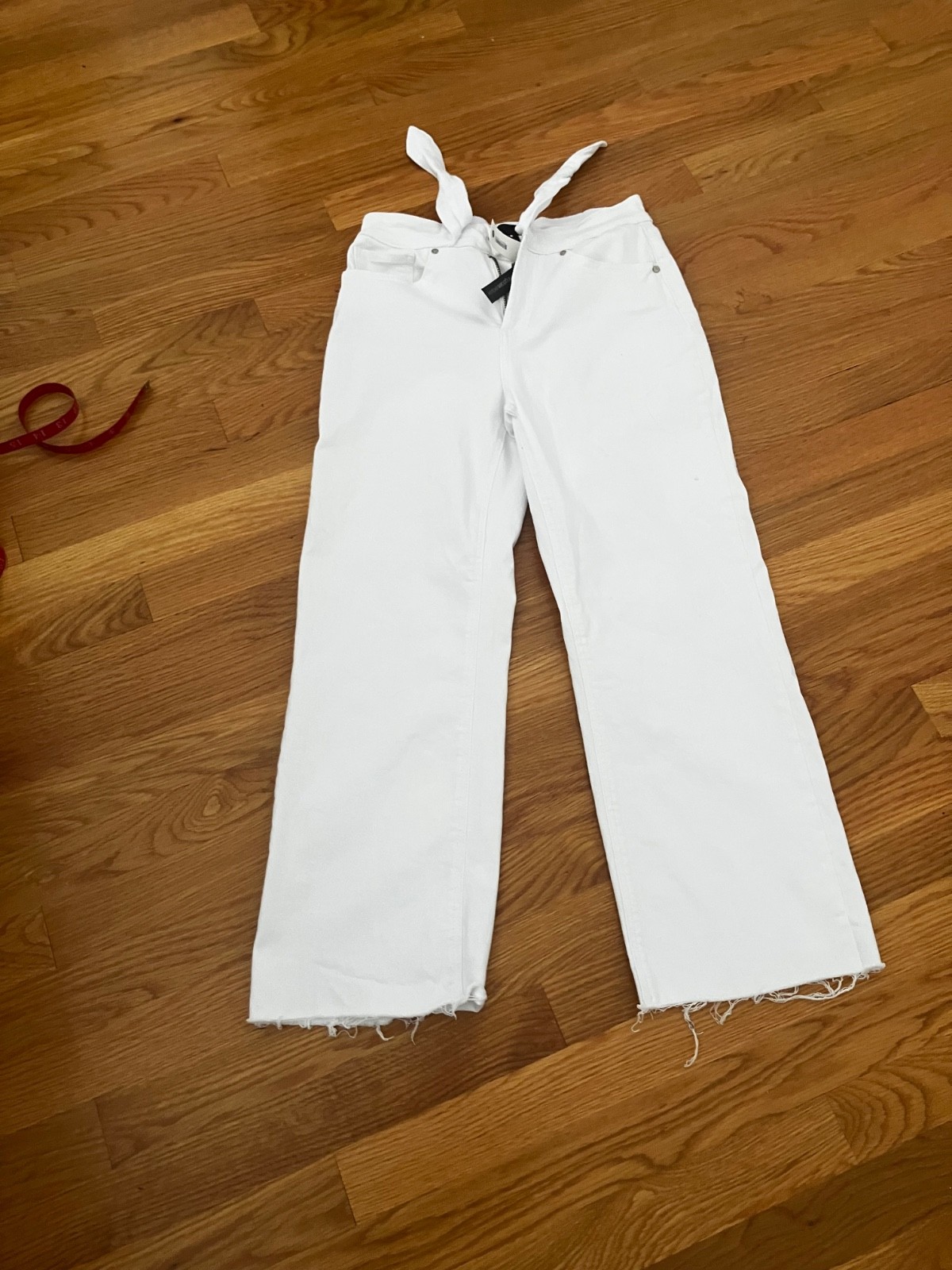 Bloomingdale’s NWT White Wide Leg Crop Jeans Sz 26