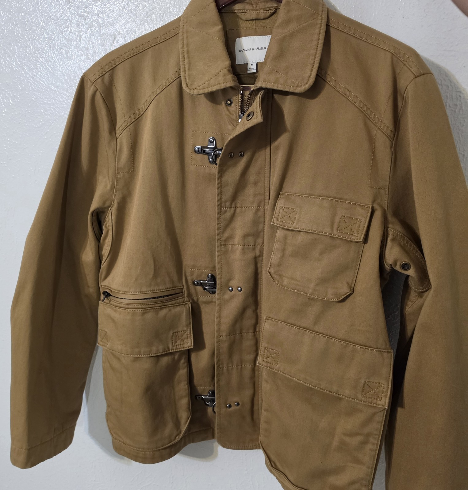 Banana Republic New Fireman Clasp Field Jacket (medium), khaki beige