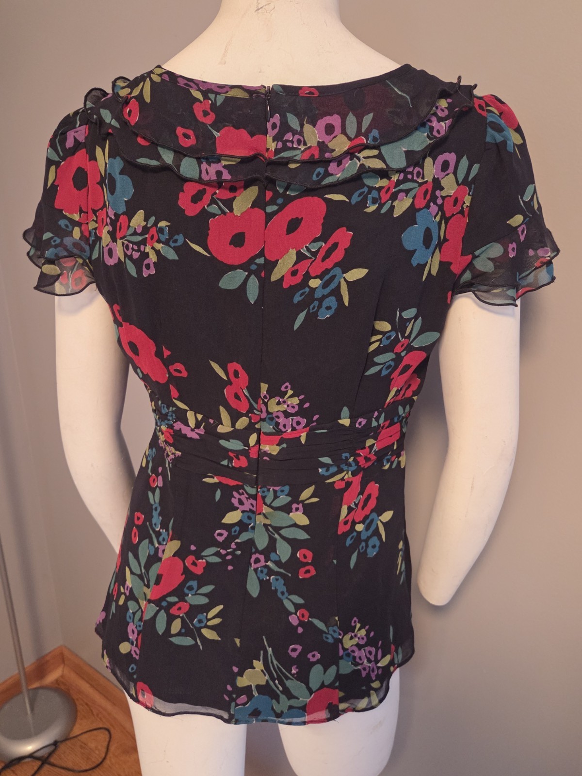 Nanette Lepore Black Floral Silk Ruffle V-Neck Flutter Sleeve Blouse Top 8