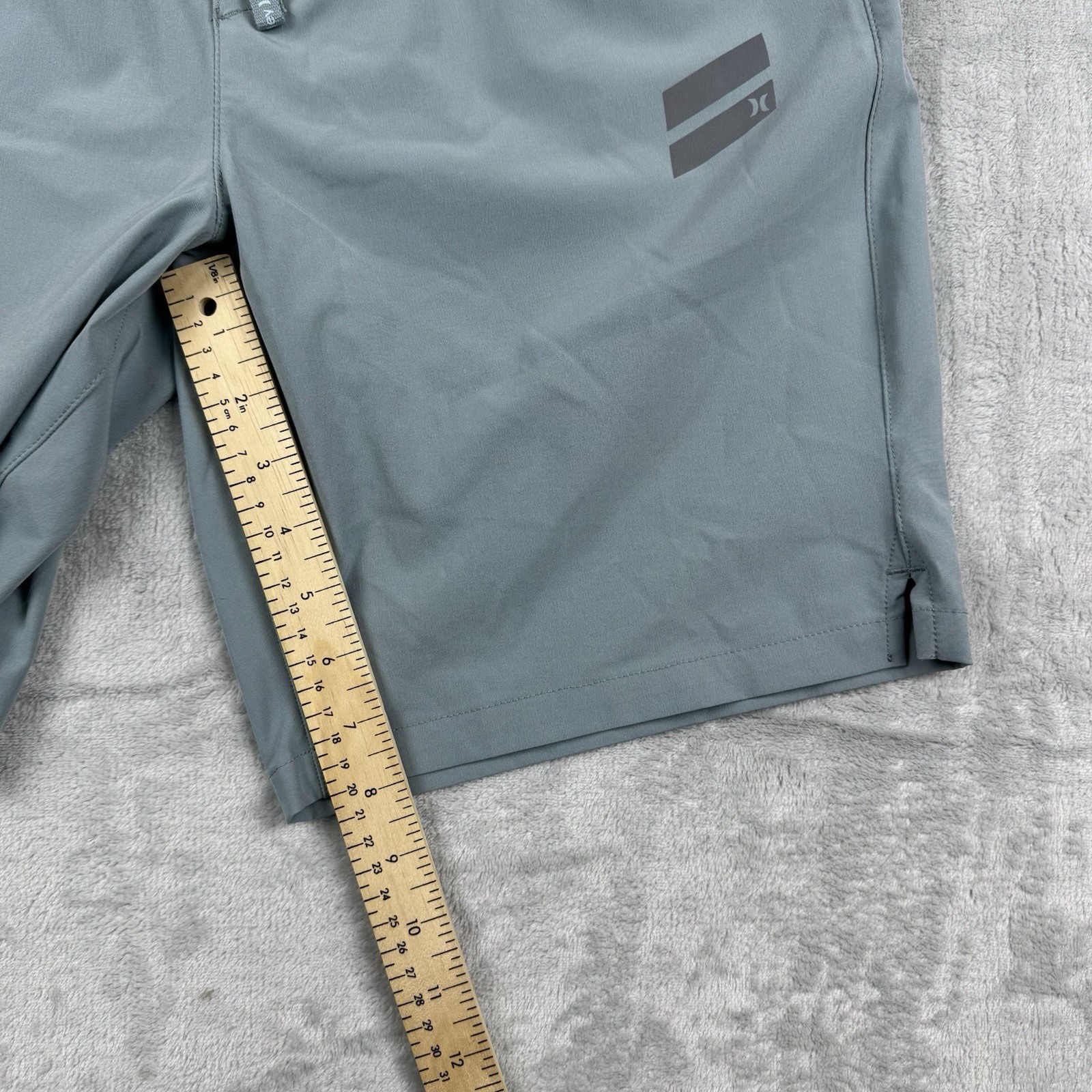 Hurley Men’s Exist Light Weight Sport Shorts Men Size M Hybird Zip Pocket Tech