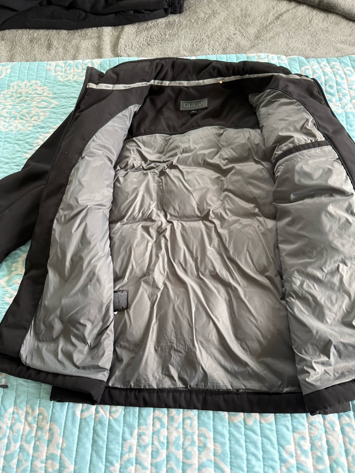 GUESS Puffer Jacket Black Quilted Zipper Logo Band Collar Lightweight Size XL