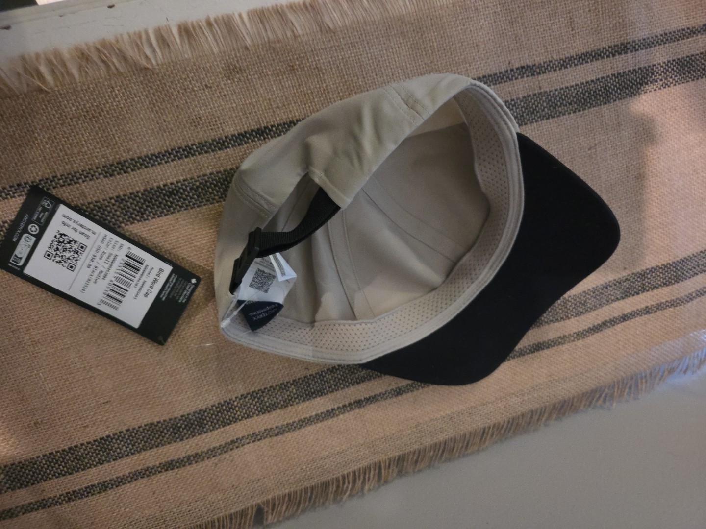 Arc’Teryx Bird Word Cap Hat Beige X000009463 Men’s hats, popular brands, popular