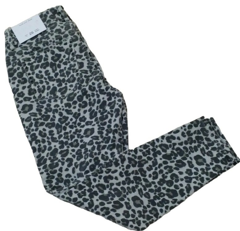 LOFT~Woman Size 2/26~Gray Animal Leopard Print Curvy Skinny Jeans Pants NWT.