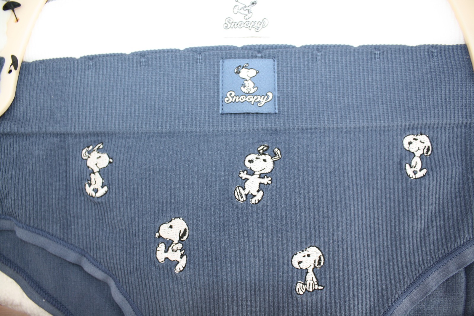 NWT set of 5 PEANUTS SNOOPY seamless ribbed panties BLUE WHITE BLACK GRAY embro