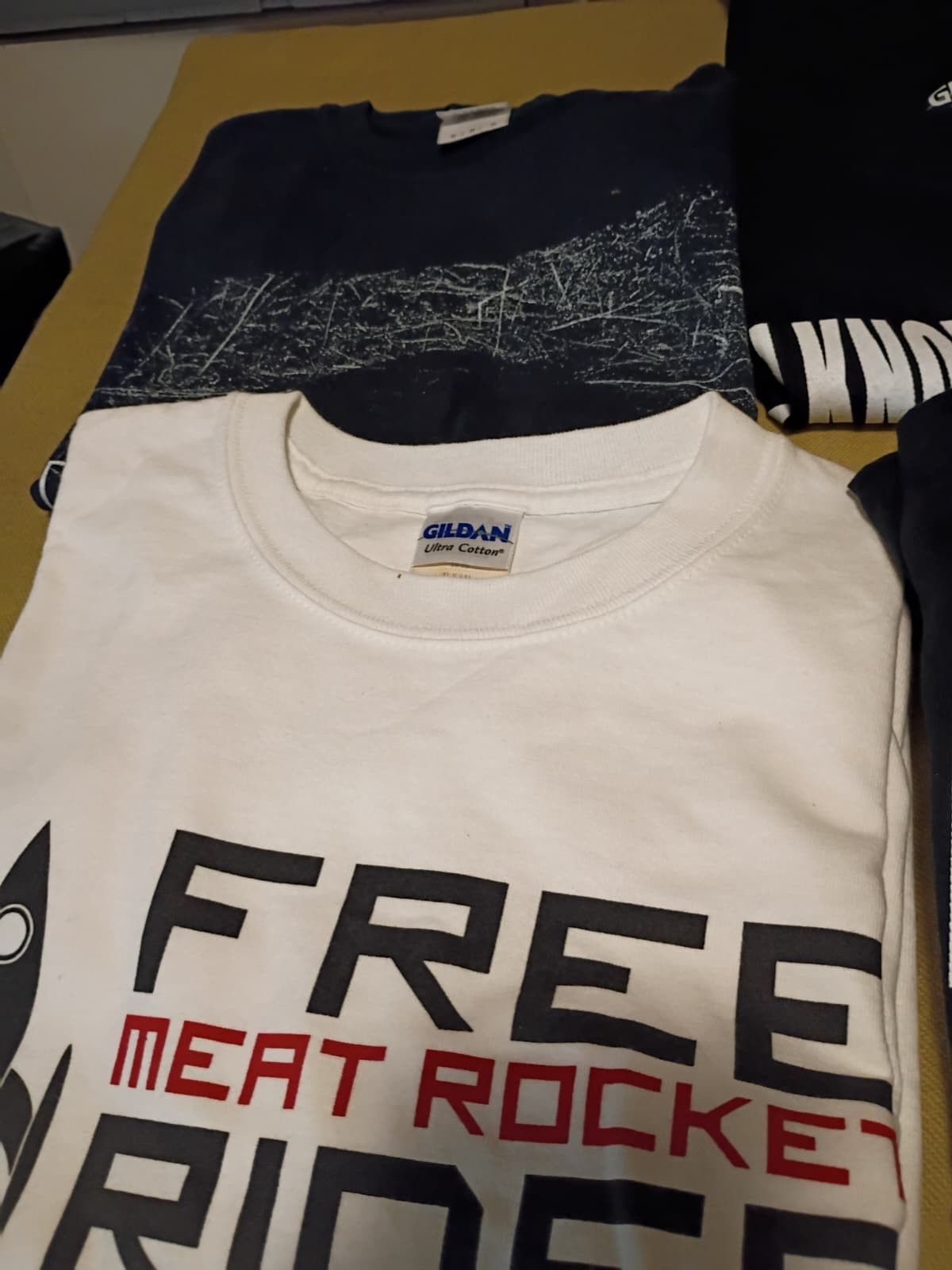 Lot of t shirts 24 pcs Various Sizes