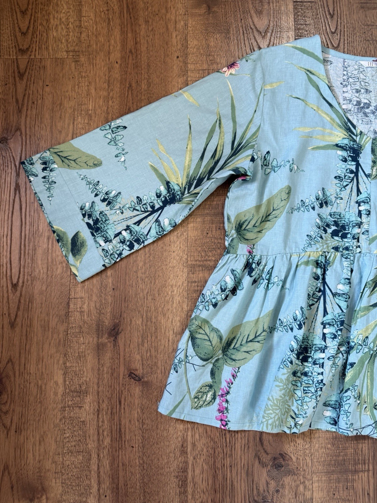 KAKTUS Tunic Blouse Blue Floral V-Neck 3/4 Bell Sleeve Woven Linen S
