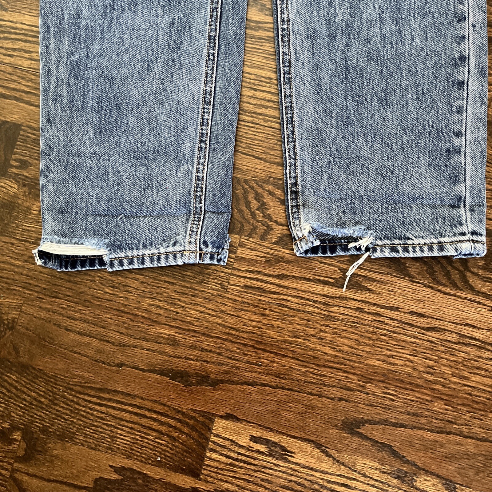 Bridge by Gly Denim Blue Jeans Distressed High Rise Mom Fit 33 X 30