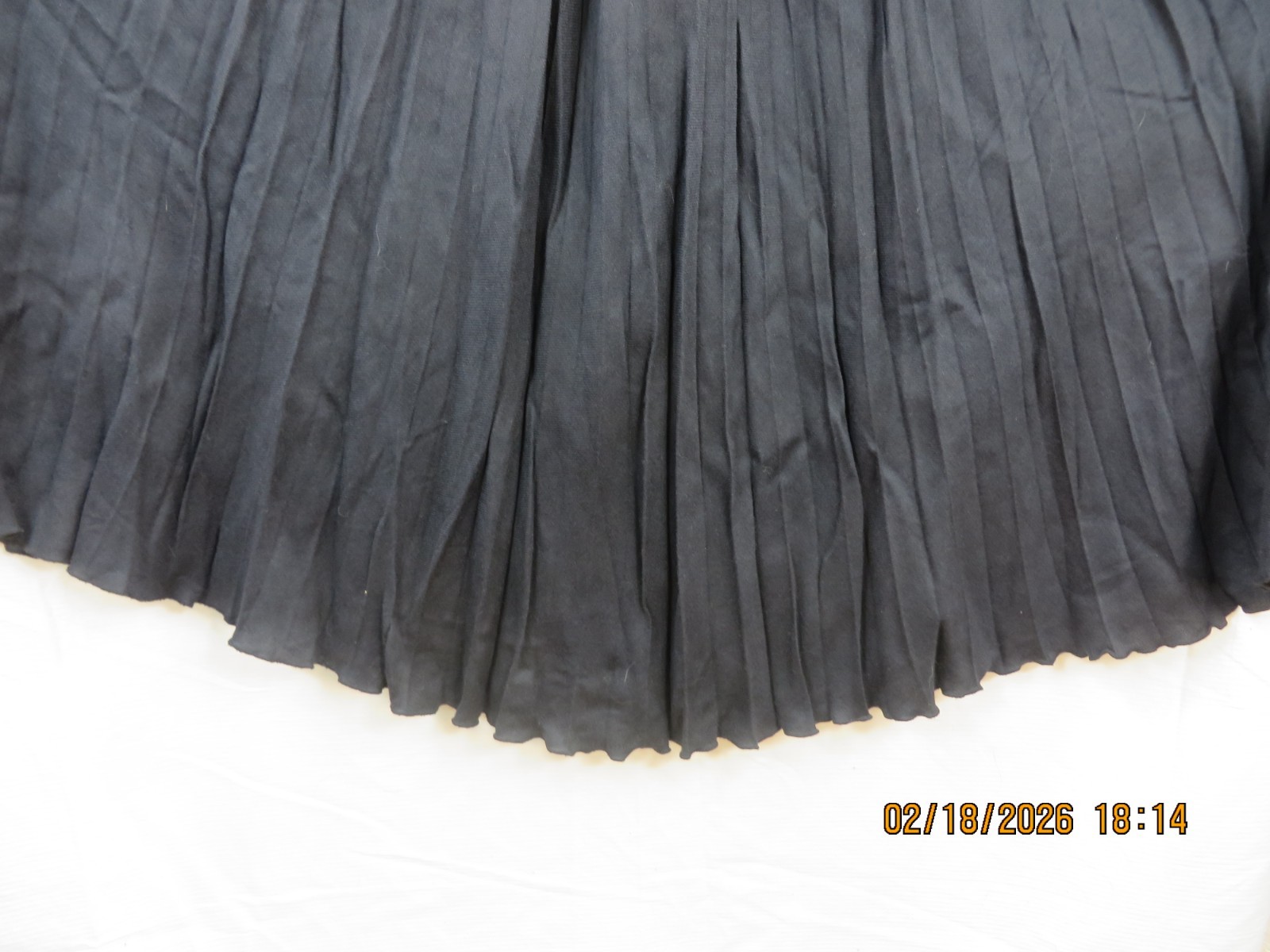 TWEEDS SZ 10 Rayon/Wool Charcoal Crinkled-Crushed Woven Fabric Wide Long Skirt