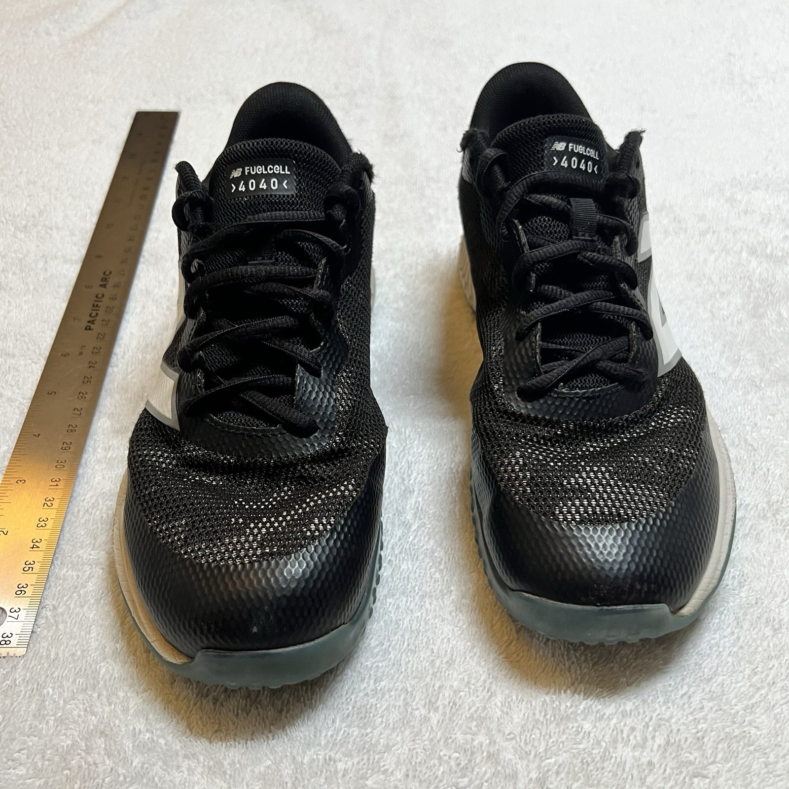 New Balance FuelCell 4040v7 TF Black Ice Blue Women’s Size 8 US