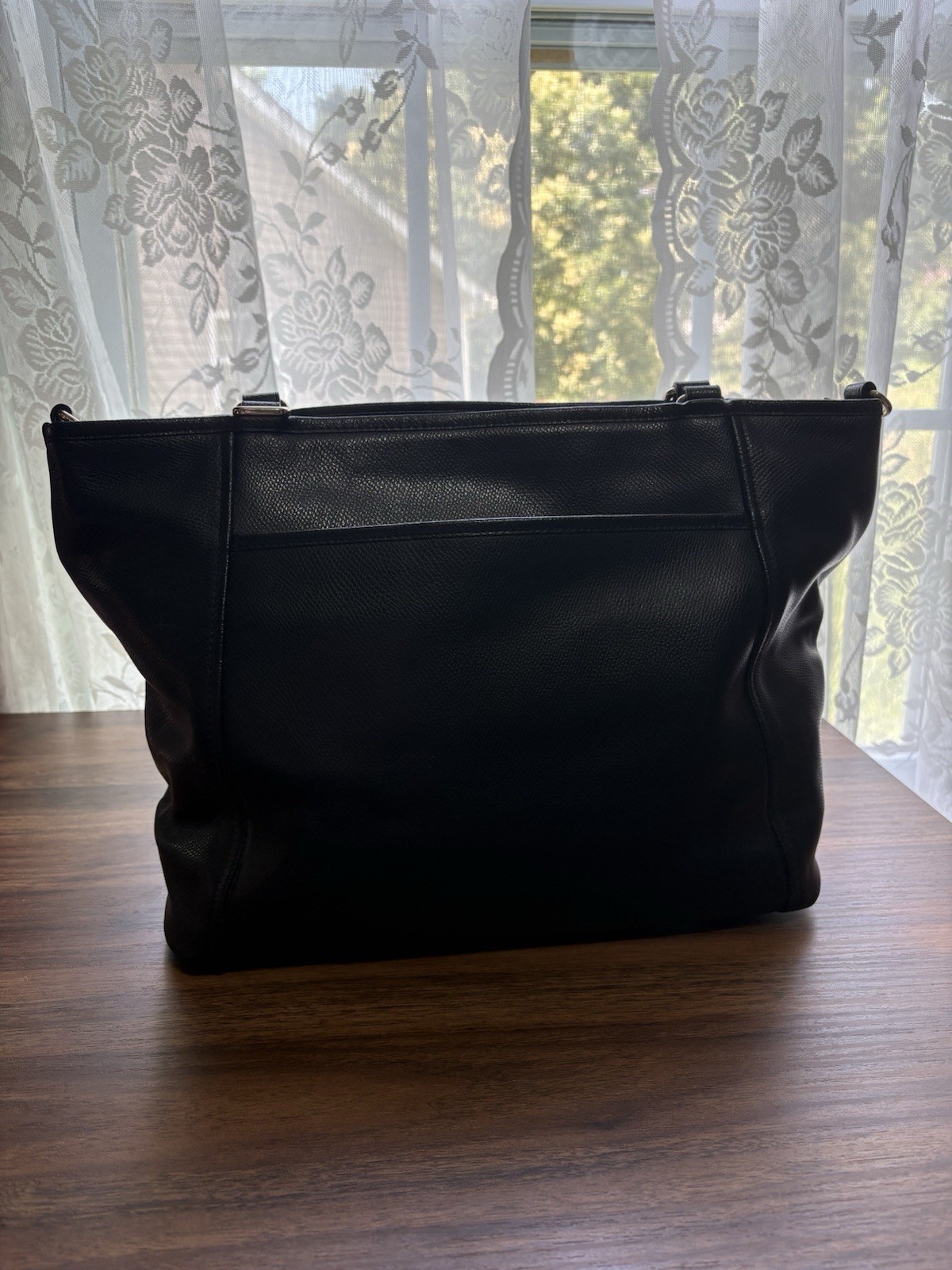 Coach Women’s Black Tote Shoulder Bag – DAMAGED STRAPS