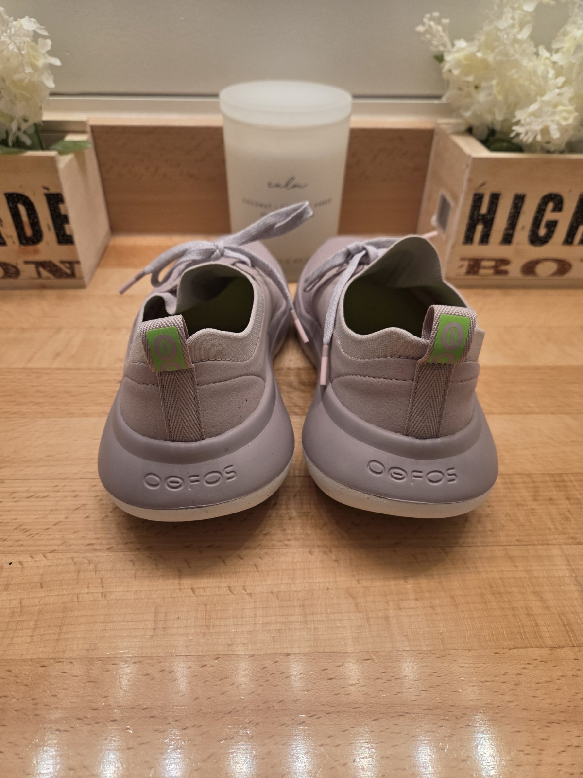 OOFOS OOmy Stride Recovery Sneakers Stardust Light Purple Womens Size 6