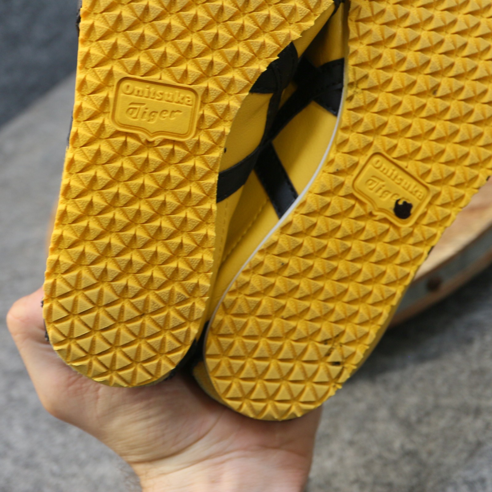 Onitsuka Tiger Mexico 66 Asics Mens Size 5.5 US Kill Bill Sneakers Yellow Black